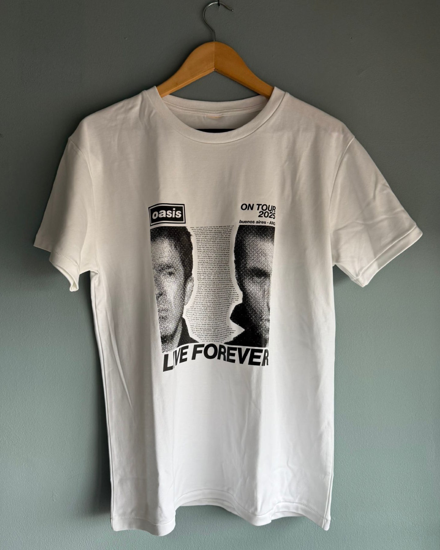 Remera Oasis